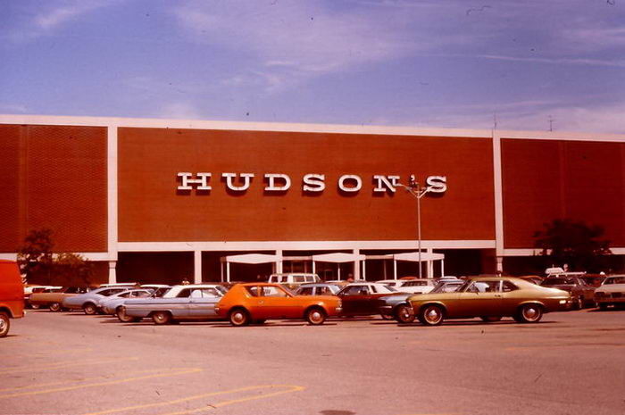 Oakland Mall - Hudsons At Oakland Mall (newer photo)